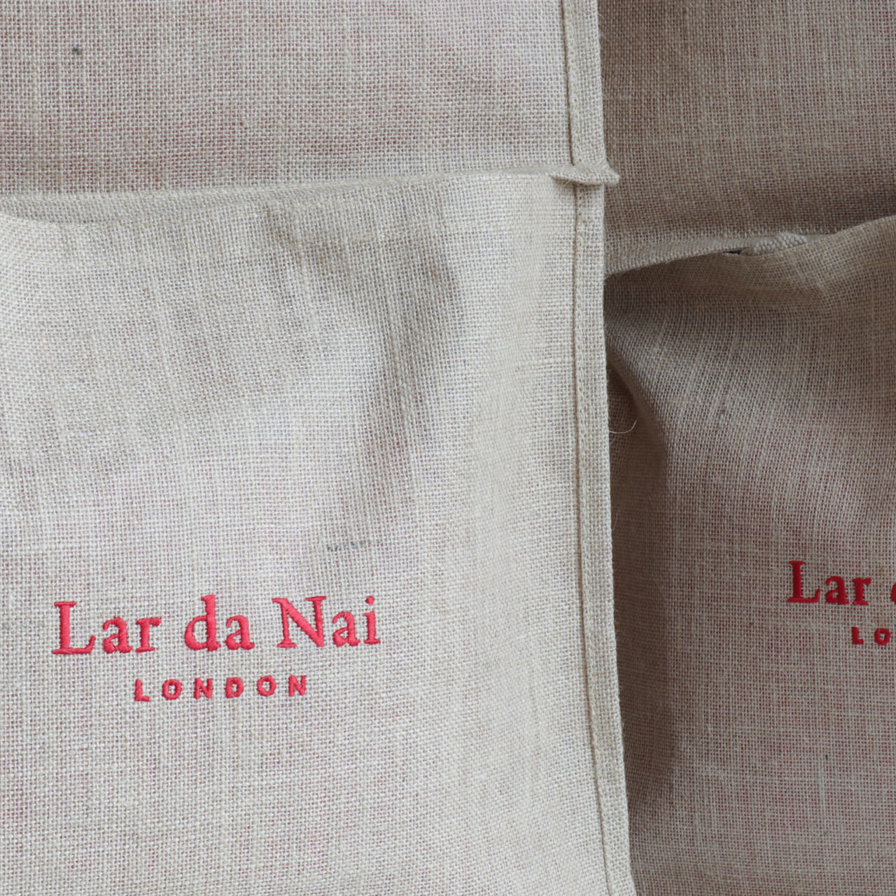 Lar da Nai Jute Bag